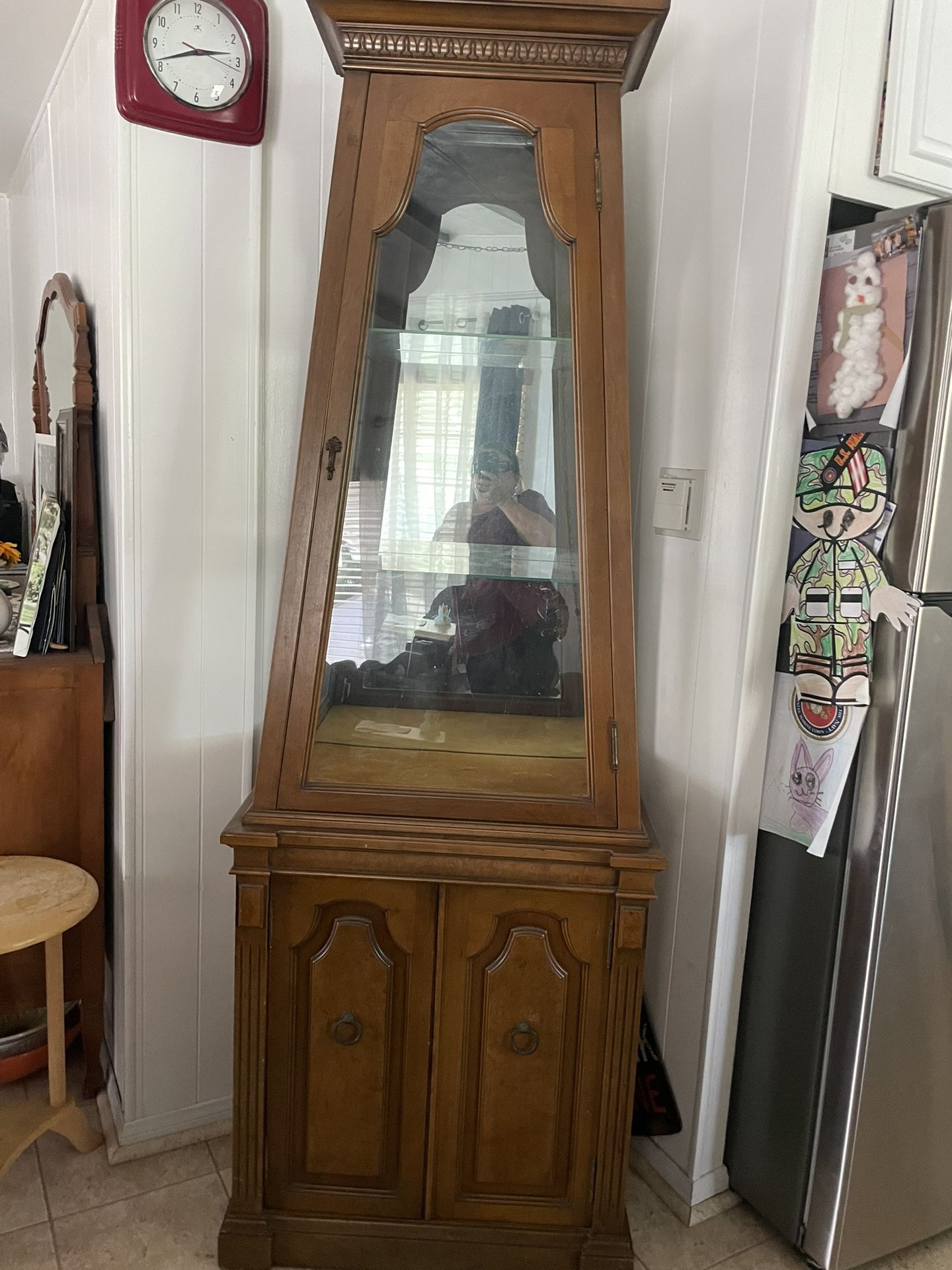 Cabinet with 2 Glass Shelves with Light