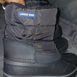 Lands In Insolated Boots 