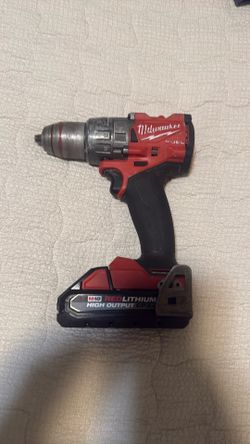 Milwaukee fuel hammer drill with battery