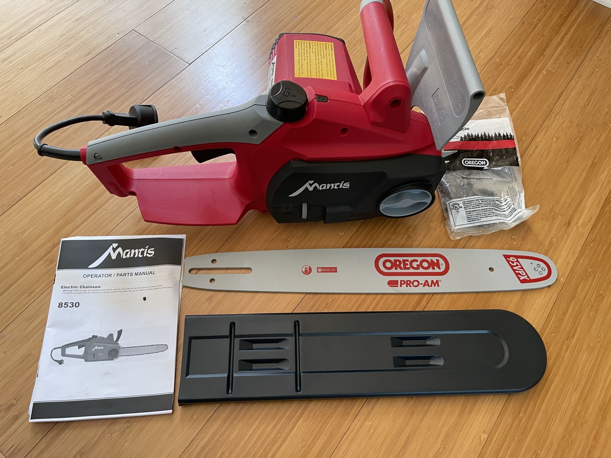 New Chain Saw - Mantis 8530 Electric Chainsaw