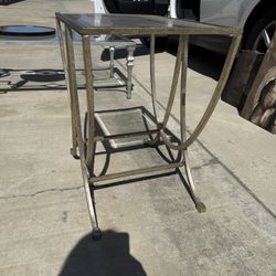 coffee table and side table 