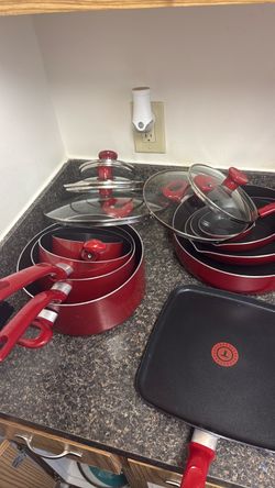 T-fal Red Nonstick Cookware Set with Lids