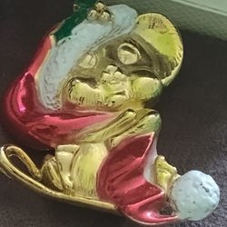 Vintage Gold Tone Christmas Mouse w/ Santa Hat Holly Rhinestone 2” Pin Brooch
