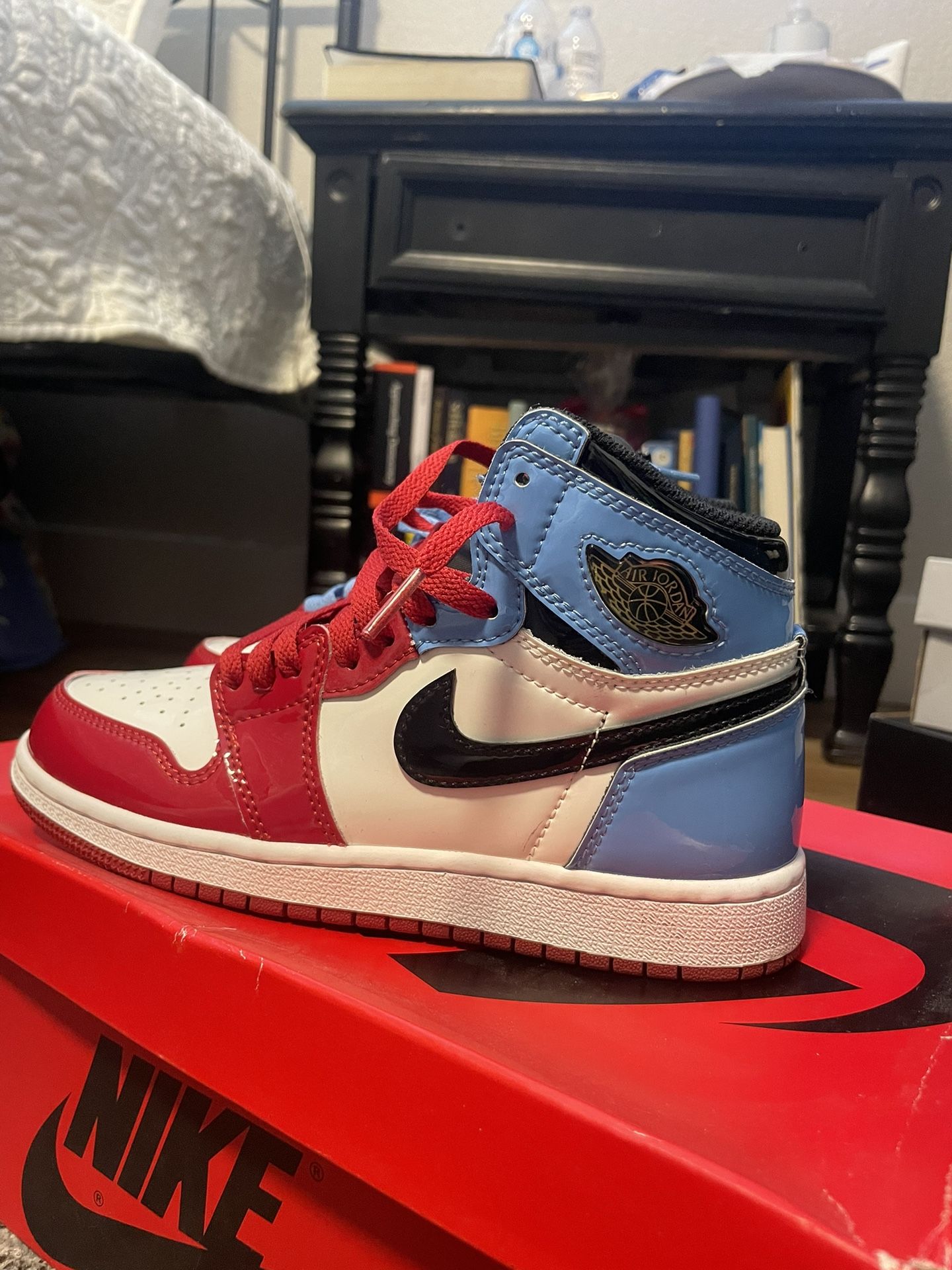 Air Jordan 1 Retro High OH Fearless Size 4.5