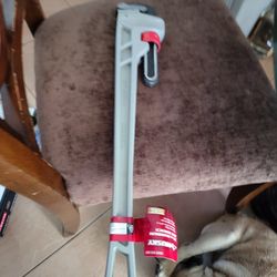 Husky 24in Aluminum Pipe Wrench
