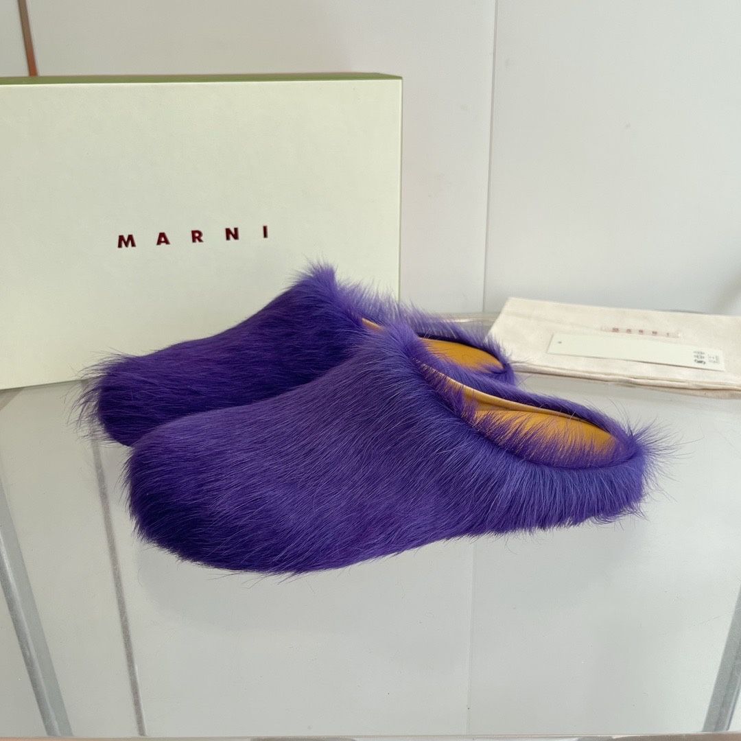 Purple long-hair calfskin Fussbett sabot 