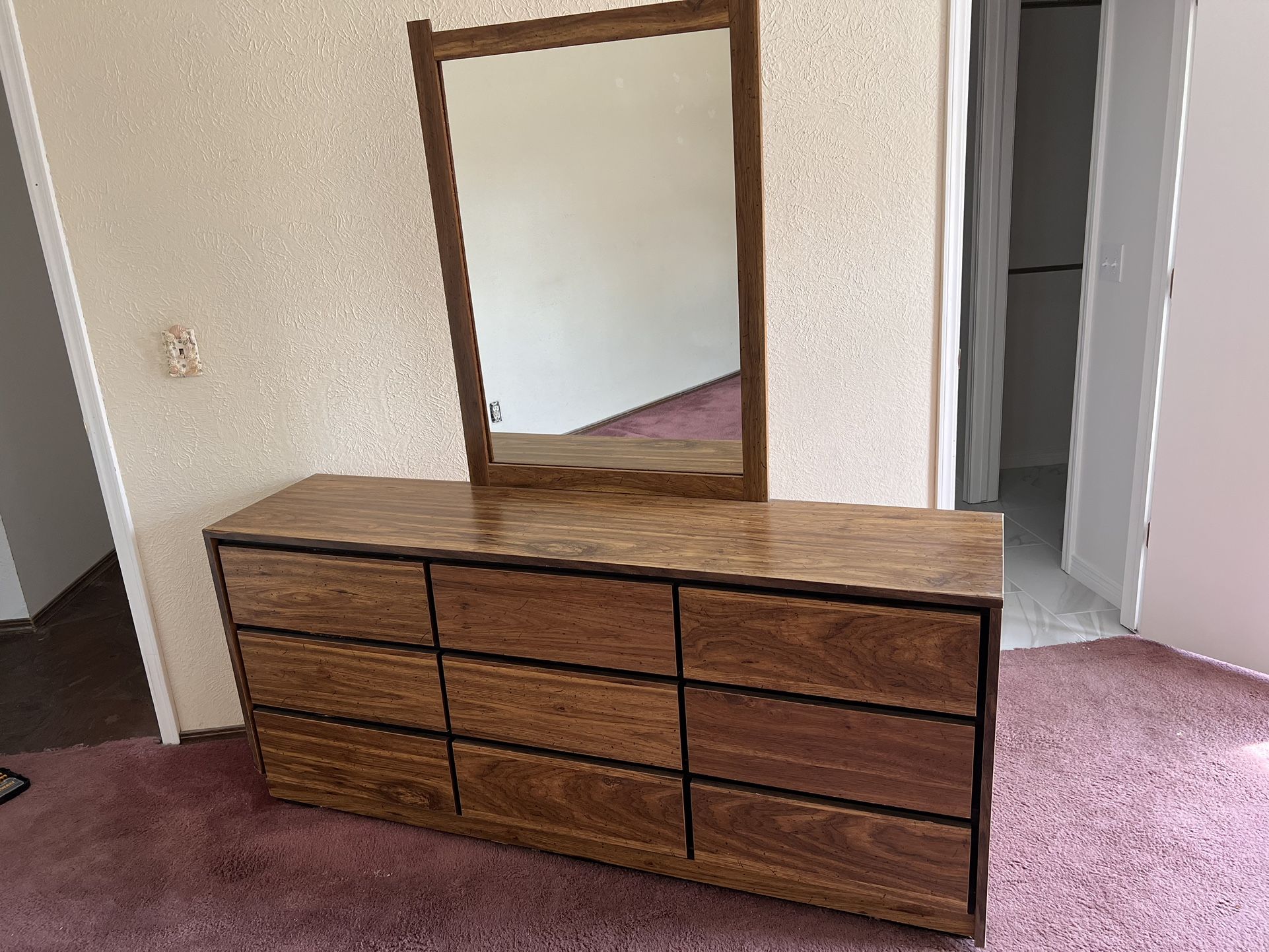 9 Drawer Dresser With Mirror