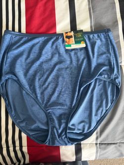 VANITY FAIR ILLUMINATION 9/2XL Size