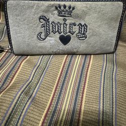 Adorable Juicy Couture wallet!