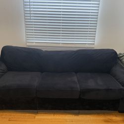 Free Bob’s Furniture Couch