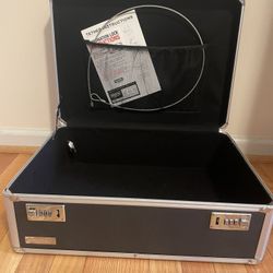 Lock Box With Tether 