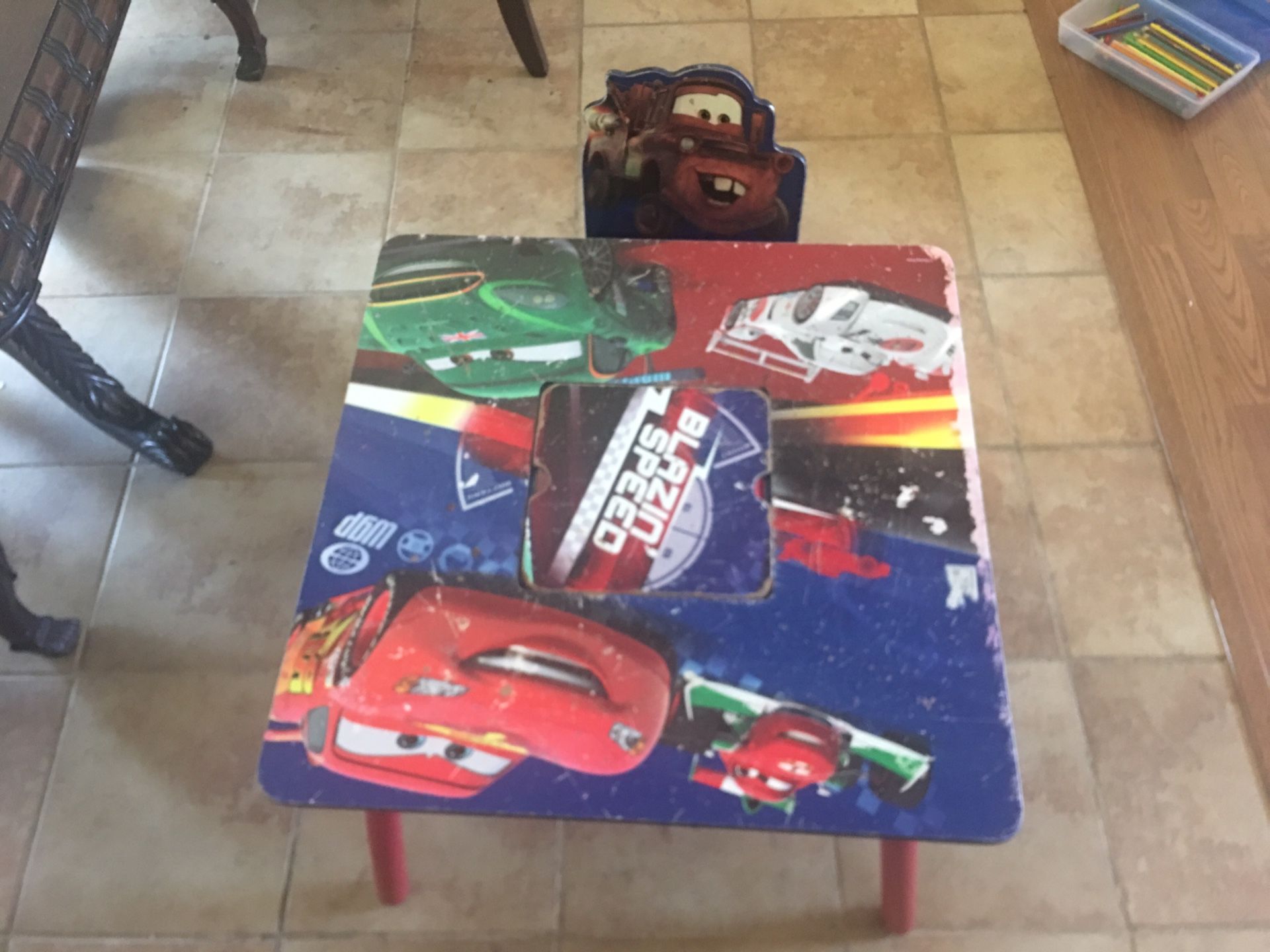 Kids table w chair