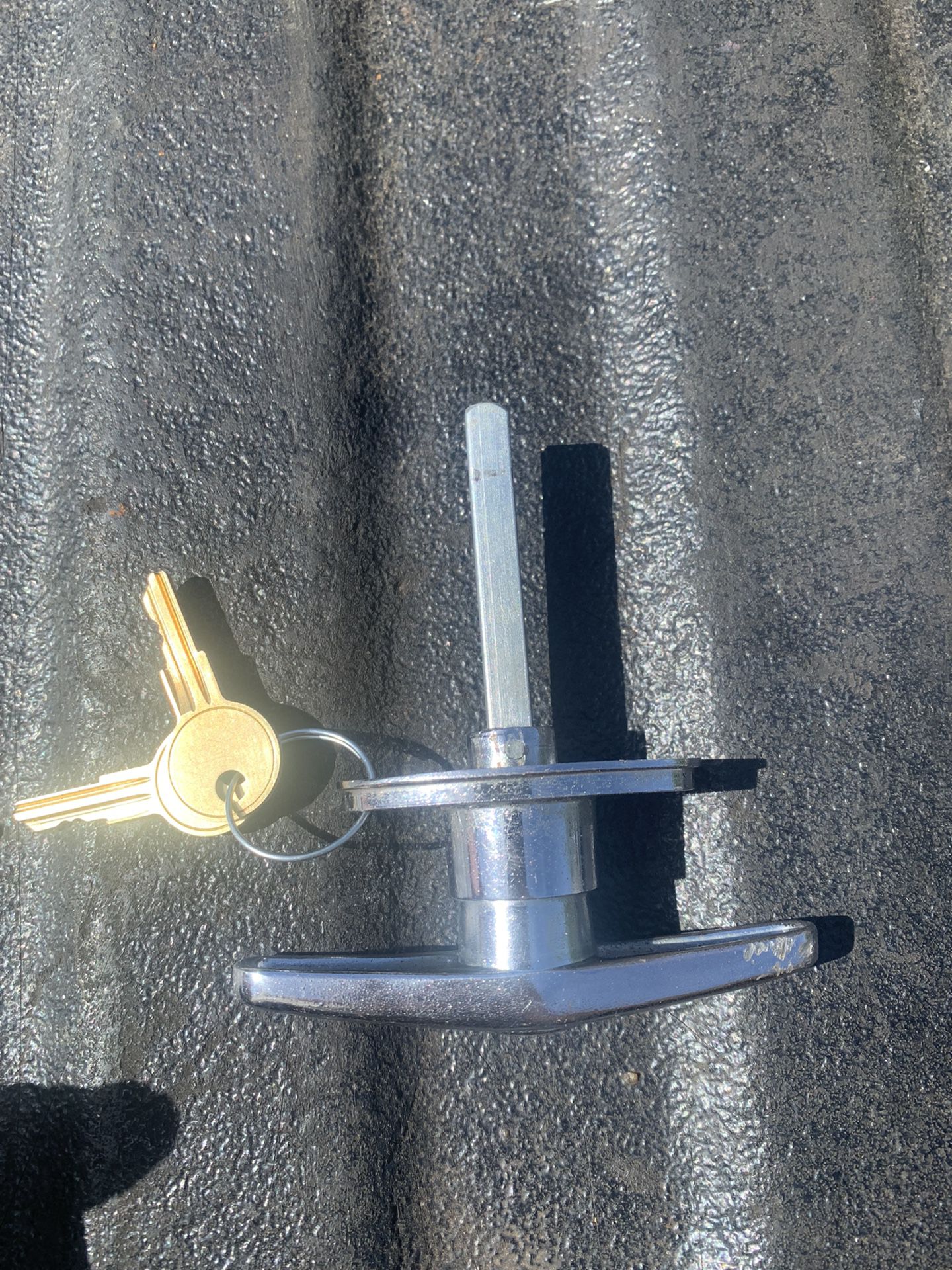 Garage Door “T” Handle - With (2 ) Keys