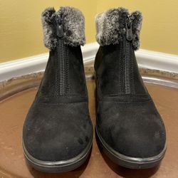 Women’s NWOT Flexus Booties