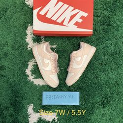 DS Brand New Nike Dunk Low Orange Pearl (W) - Size 7W / 5.5Y