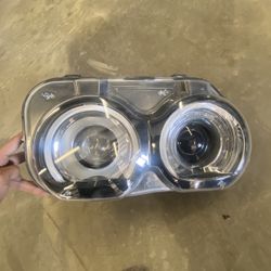 2018 Dodge Challenger Headlights