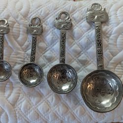 Ganz metal cat meow measuring spoons
