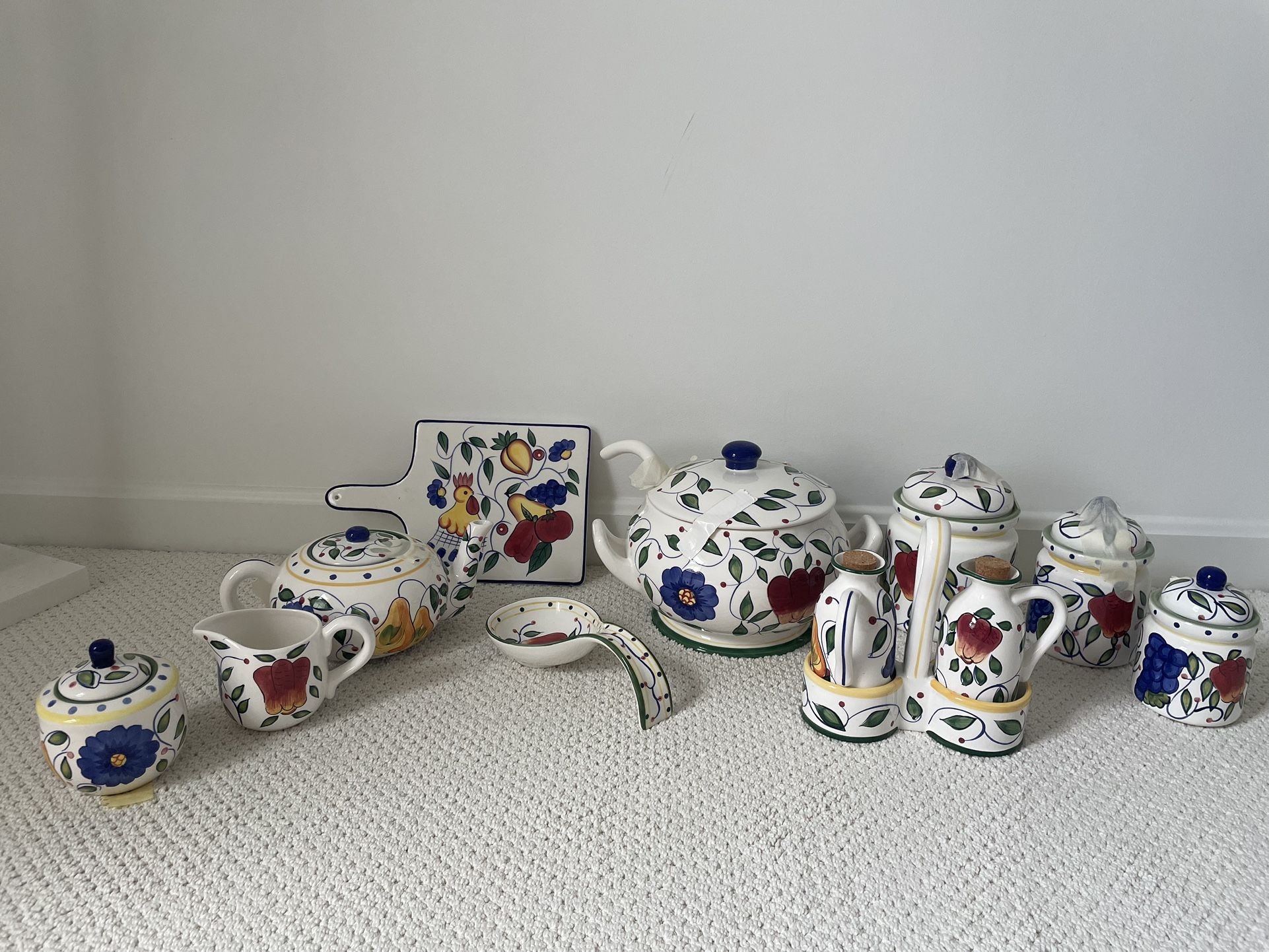 Beautiful Fruit Design 21 Piece Set
