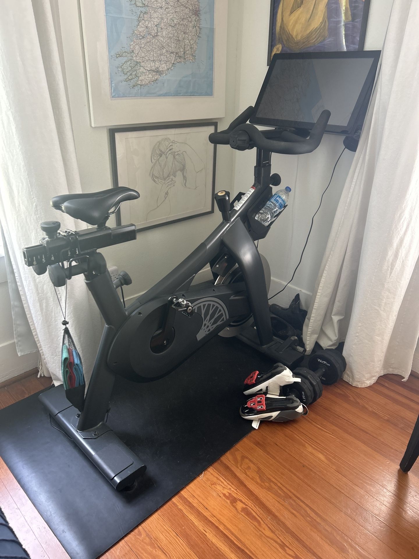 Fitness Soul At Home Bike Room Soul Cycle Bikes Soulcycle Bike Mat