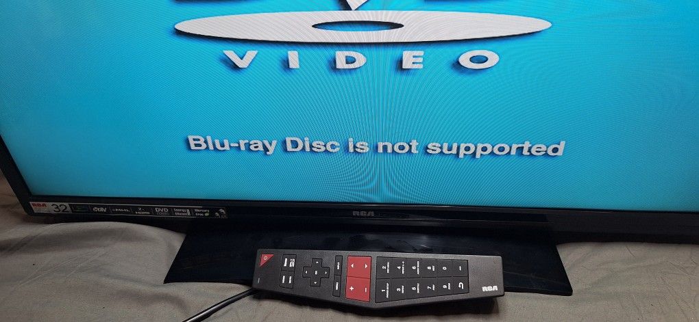 TV LED HDTV DVD COMBO 32"