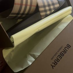 BURBERRY slides unisex size 39