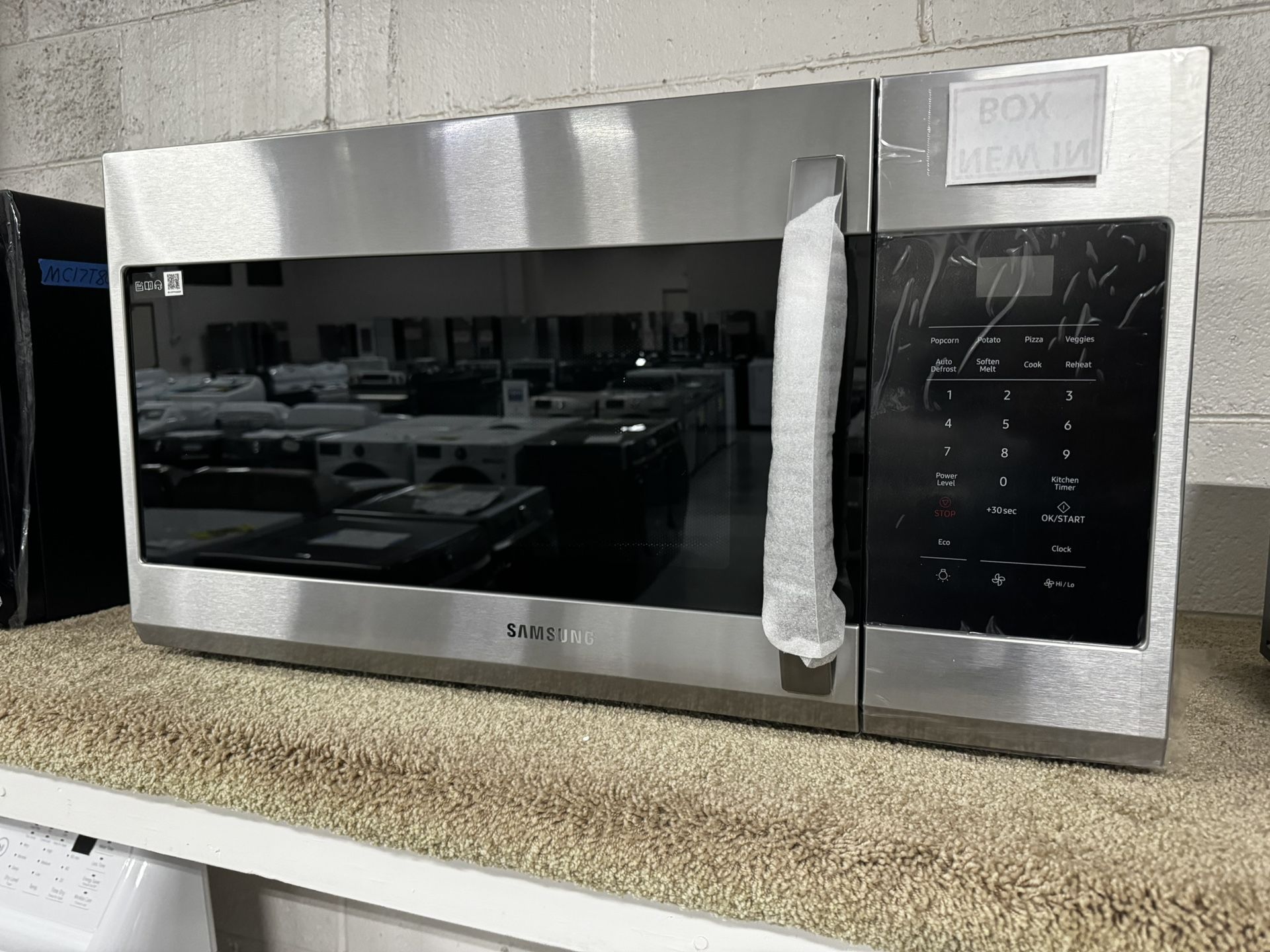 NEW! Samsung Stainless Steel Microwave