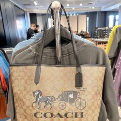 Coach City Tote In Sig Canvas With Halloween Horse