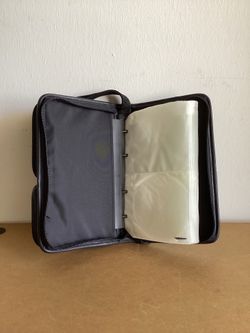Case Logic 12 page, 48 CD / DVD  case holder, 2 front packets for cords / cables