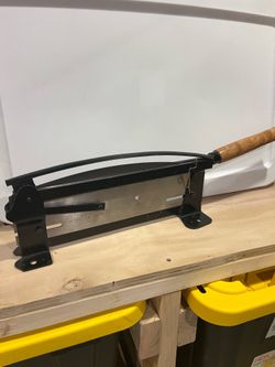 Barbell Floral Stem Cutter