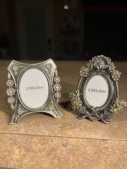 NEW Set of 2 Mini Vintage Style Picture Table Top Frames