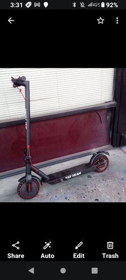 nice electric scooter new condition