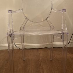 2 Clear Acrylic Plastic Chairs Dining Side Chair Office Chair Vanity Chair Chaise