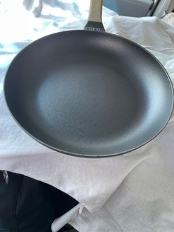 STAUB frying pan 10inc
