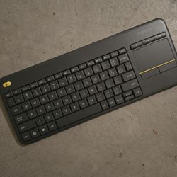 K400 Plus Wireless Touch Keyboard