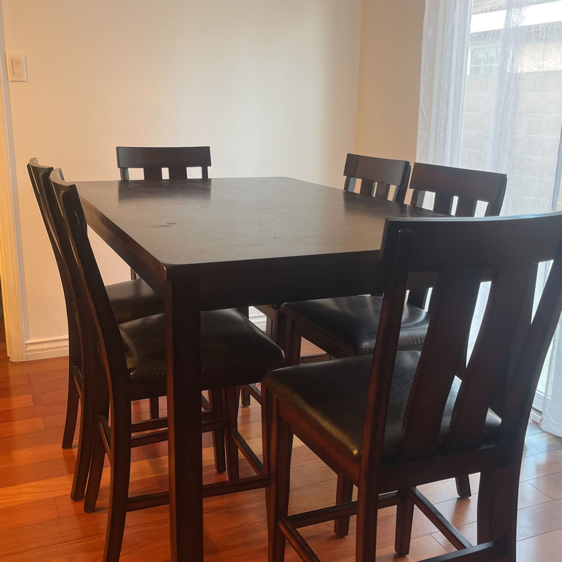 dining table with 6 chairs 