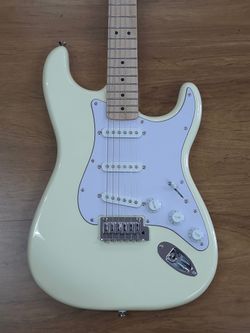 Squier Affinity Series Stratocaster Electric Guitar - Olympic White #15669