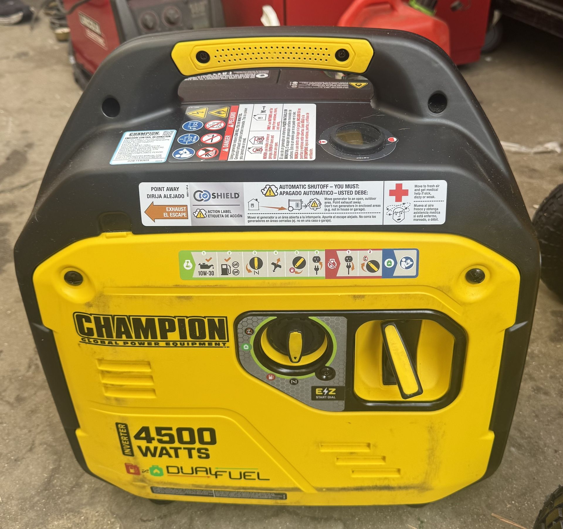 4500/3250-Watt Recoil Start Gasoline/Propane Powered Dual Fuel Inverter Generator with Quiet Technology and CO Shield