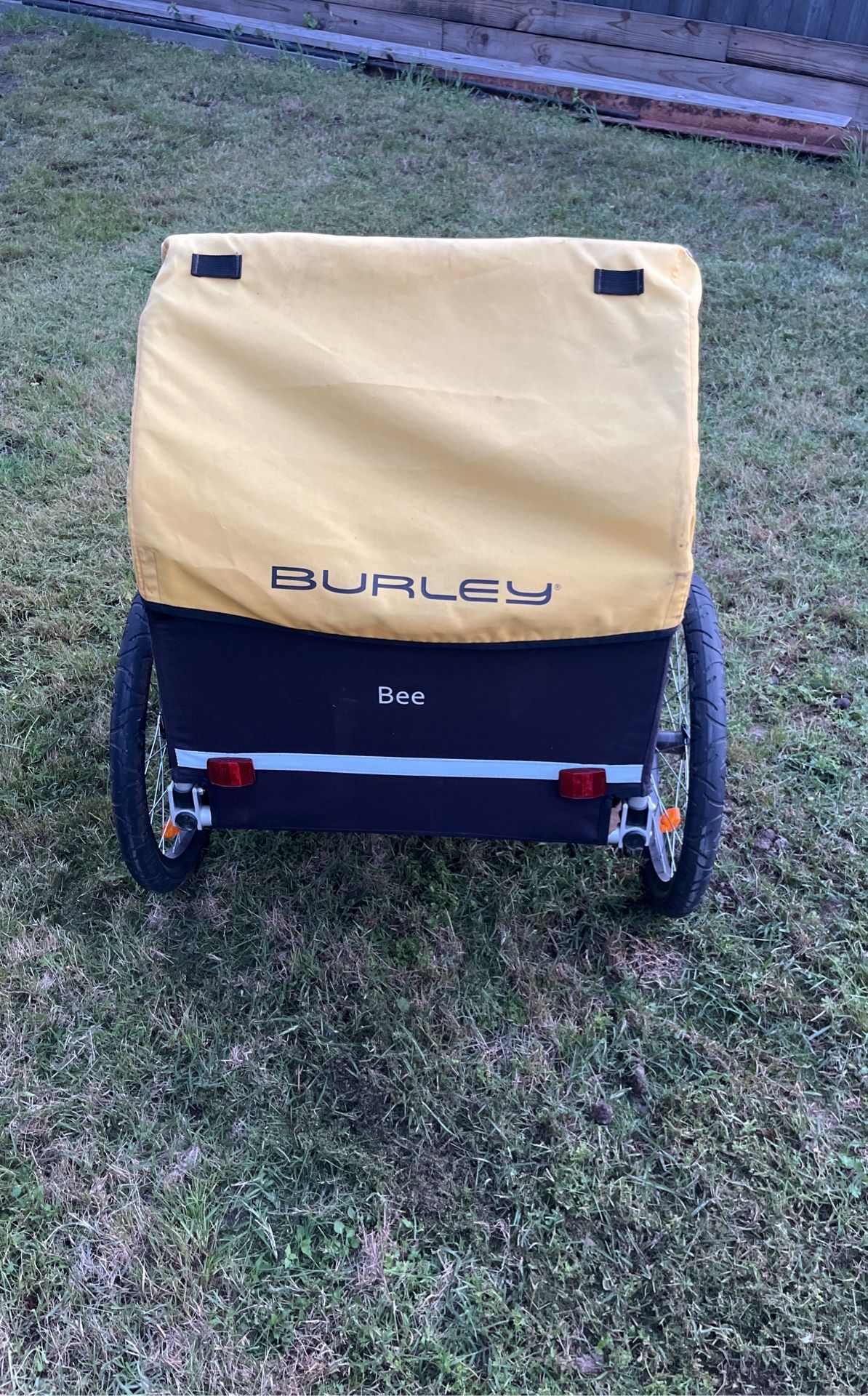 Burley Bee 2 Seater Bike Tráiler