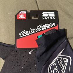 Troy Lee Designs (gloves)