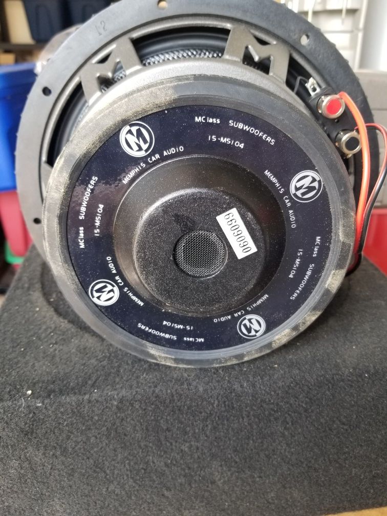 Memphis car stereo set Amp, 2 Subwoofers and capacitor for Sale in