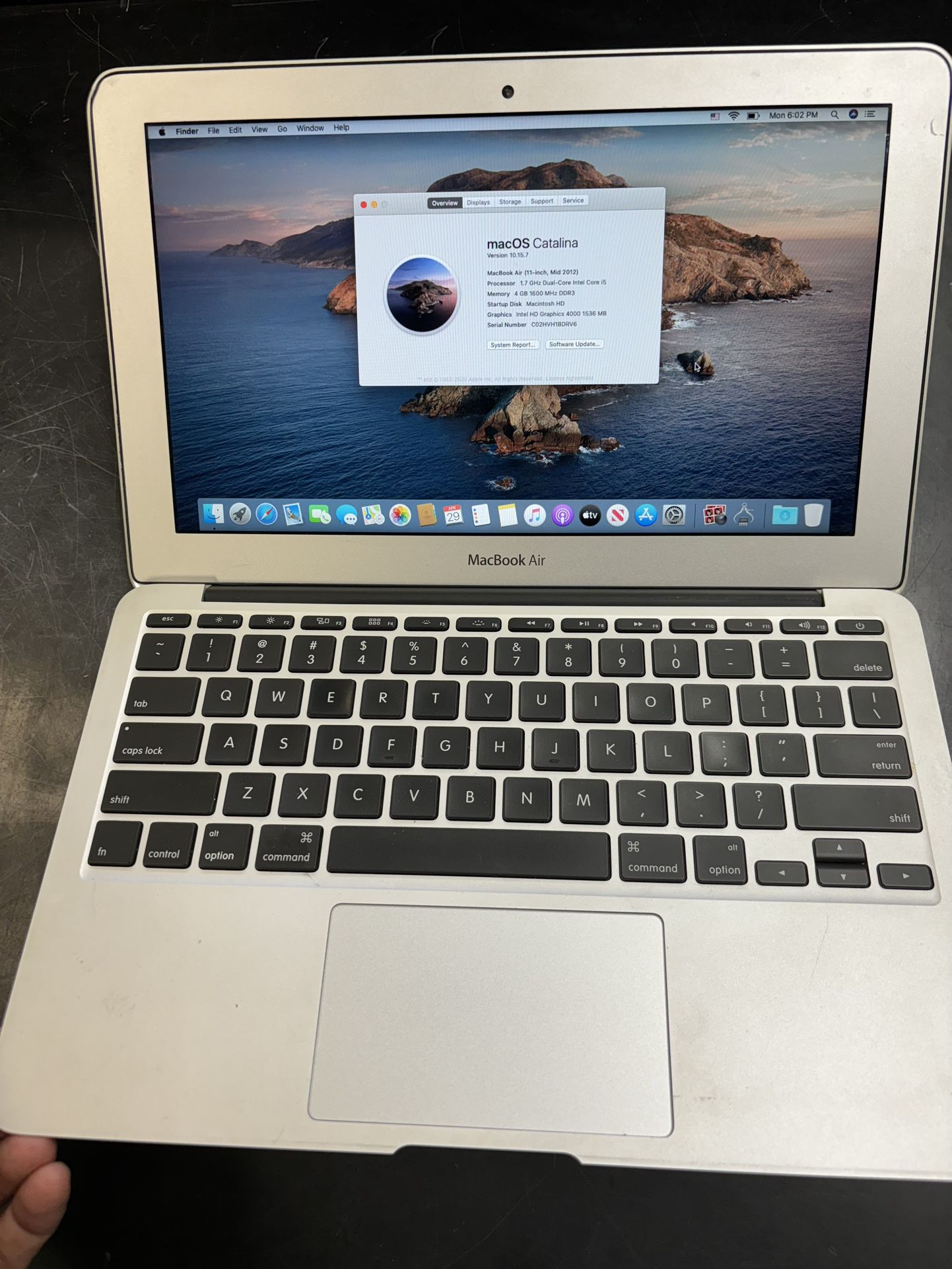 Apple MacBook Air intel Core i5 *Actual Pictures
