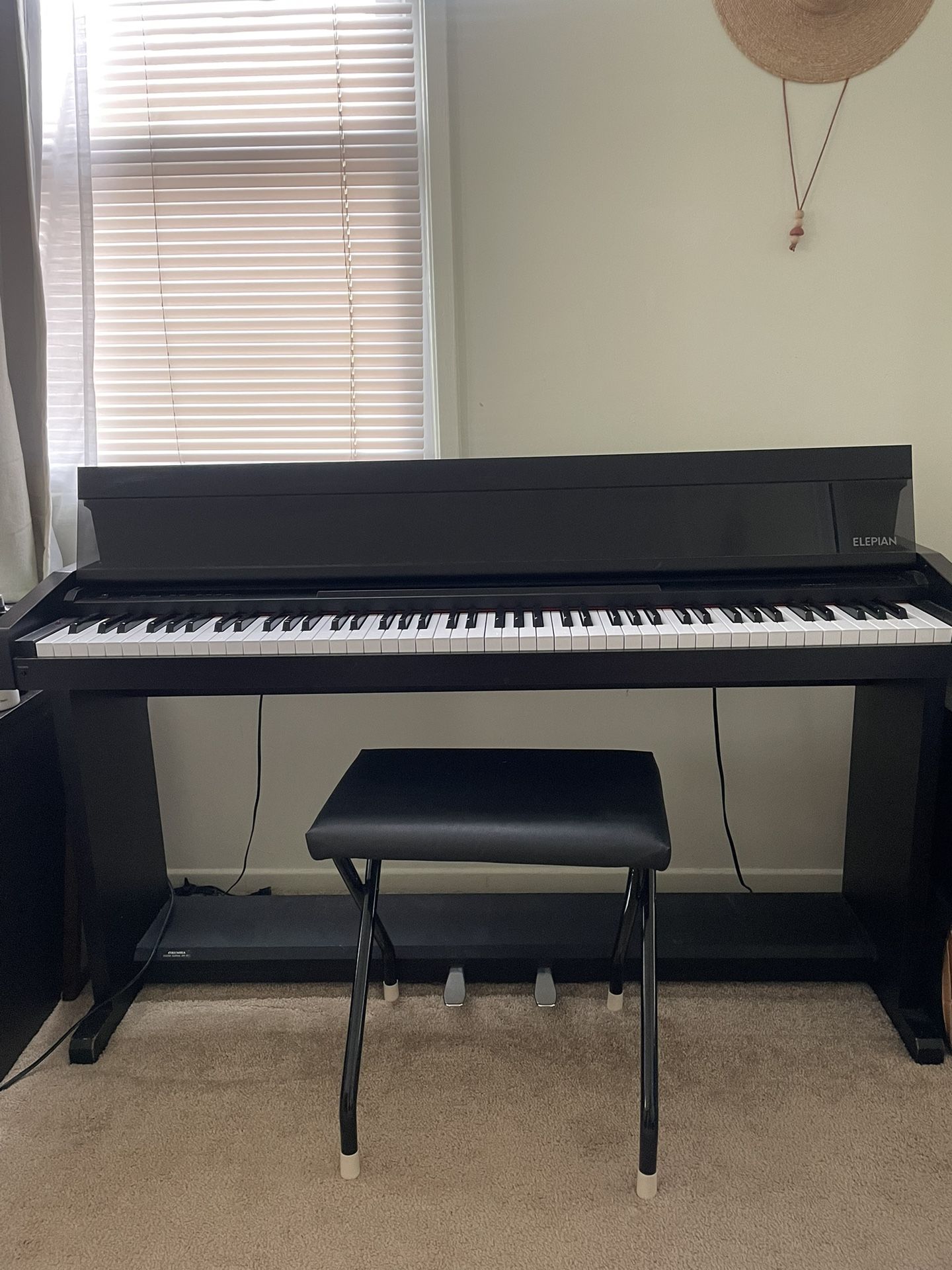 Columbia Elepiano MR910-Electric Piano