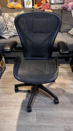 Herman Miller Aeron Chair