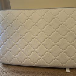 Full size mattress and box spring