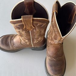 Justin boots (kids) size 5B