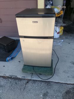 Refrigerator , Work Good And Good Condition