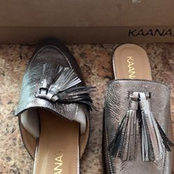 Kaanas Shoes Flats Sandals Size 8-9