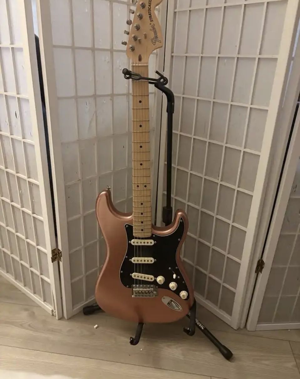 Fender Stratocaster Penny Electric Guitar