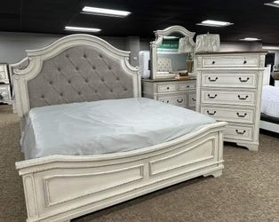 5pc Queen Bedroom Set
