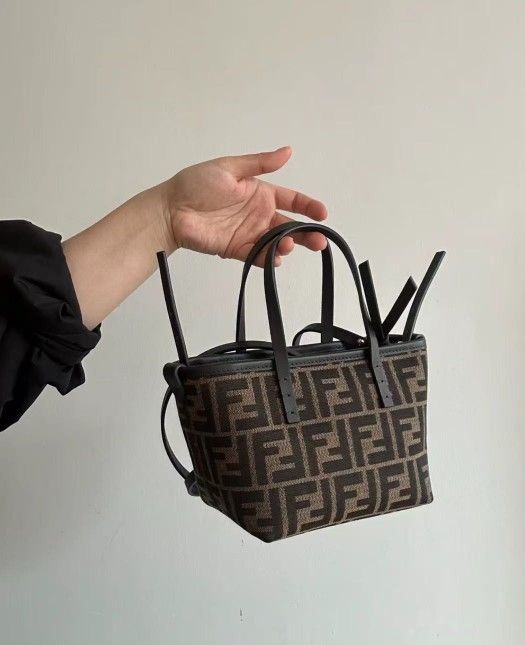 Removable shoulder strap zipper closure calfskin tote shopping bag shoulder crossbody bag mini ladies brown